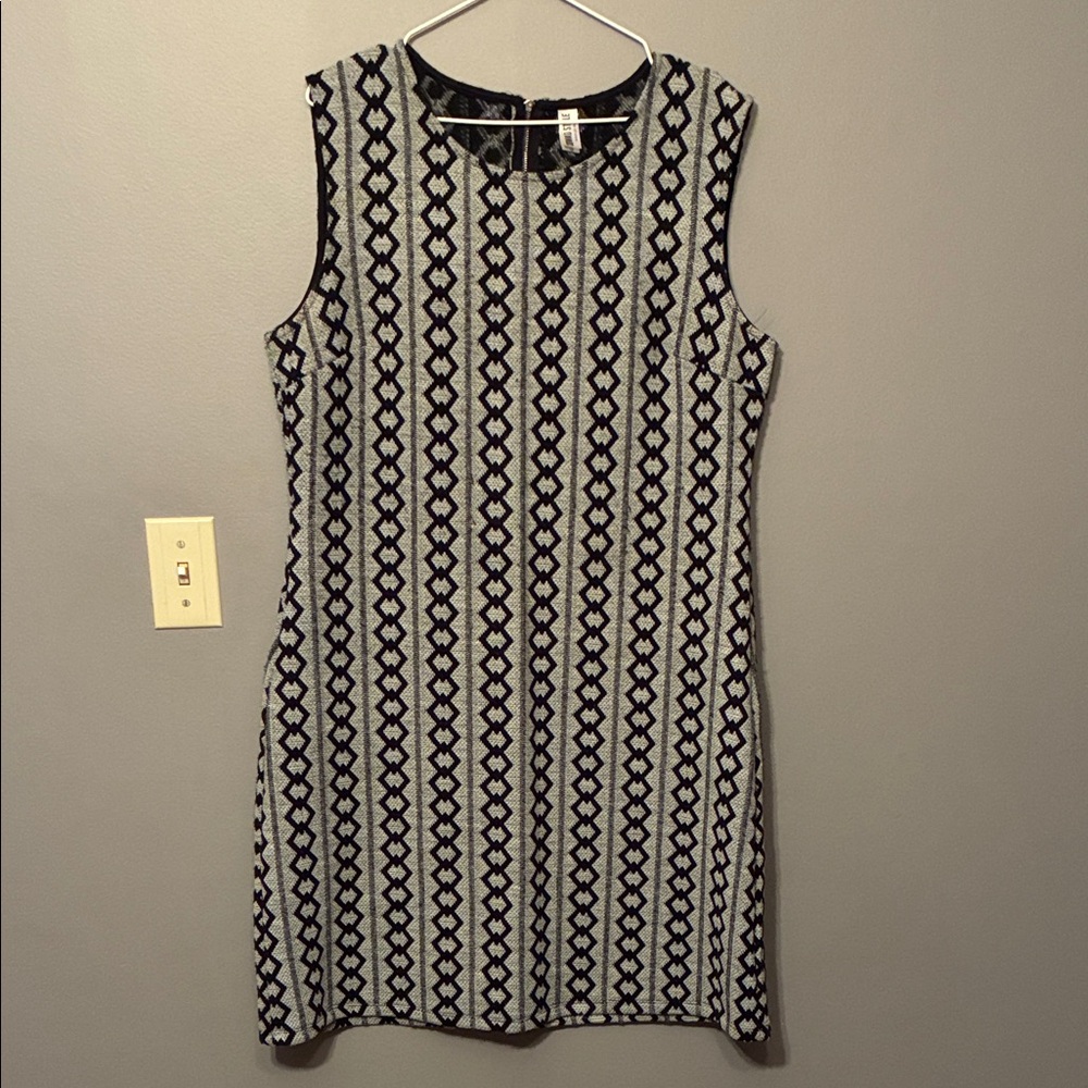 Mad Style Chic Black and White Geometric Midi Dress with Back Zipper